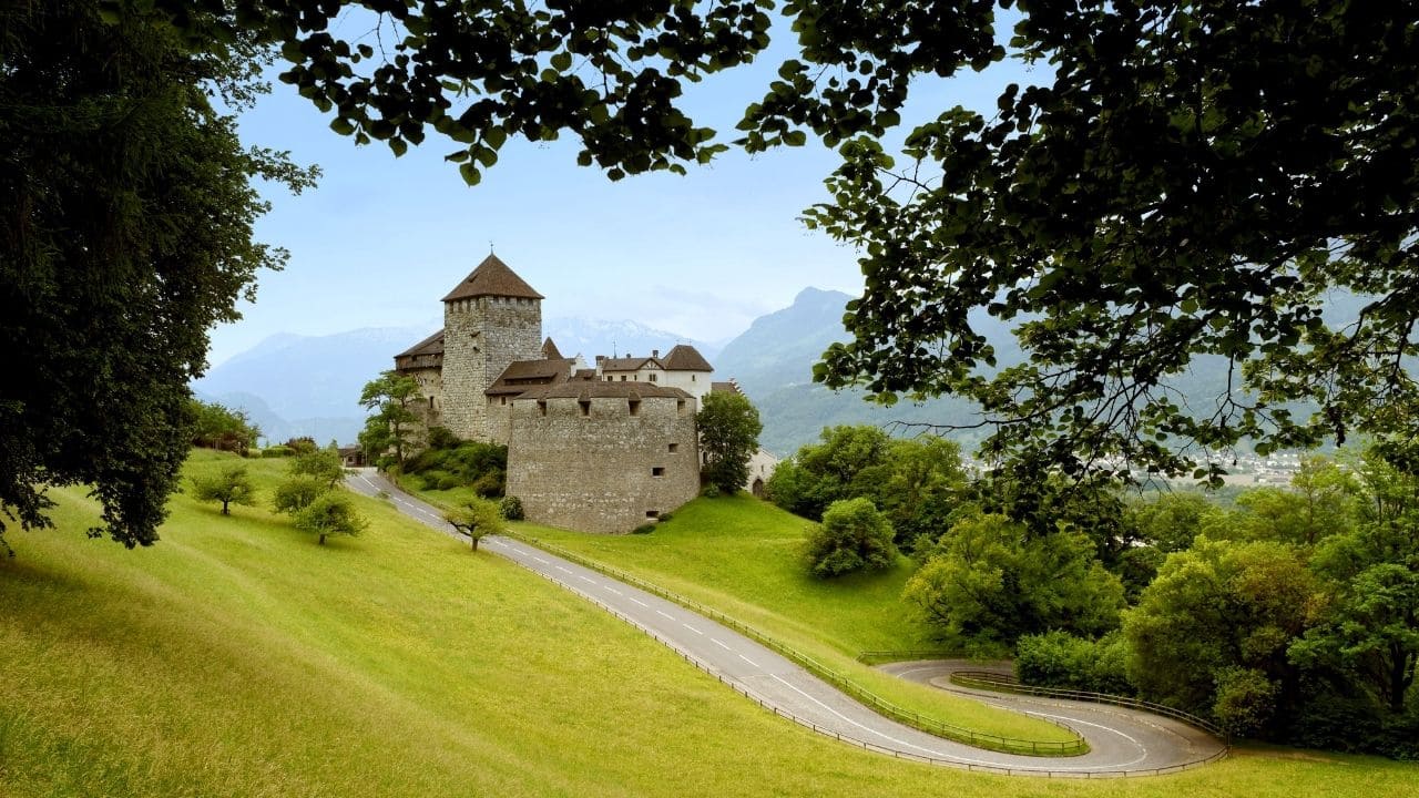 Liechtenstein (3)
